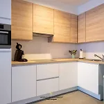 Spacious Closeby The Sea Up To 6 People! אוסטנדה
