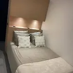 Spacious Closeby The Sea Up To 6 People! * オステンド